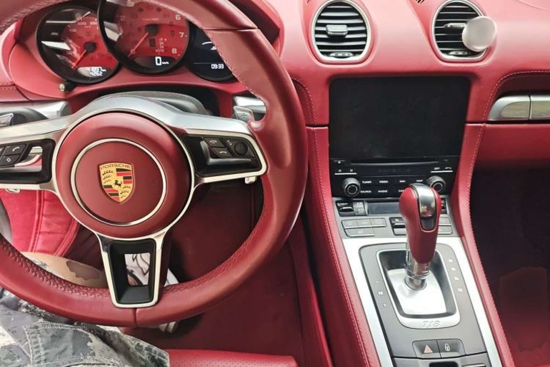 Used Porsche 718 2018 Boxster 2.0T Center Console