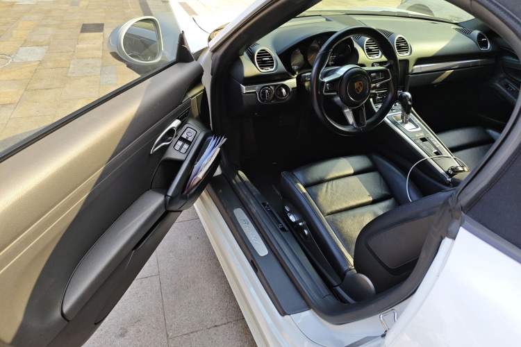 Used Porsche 718 2018 Boxster 2.0T Driver Seat