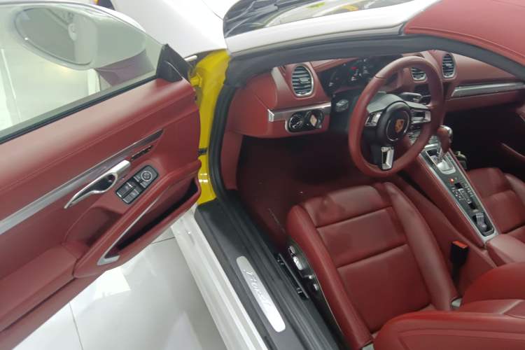 Used Porsche 718 2018 Boxster 2.0T Driver Seat