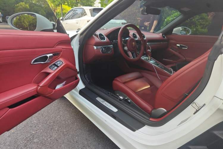 Used Porsche 718 2018 Boxster 2.0T Driver Seat