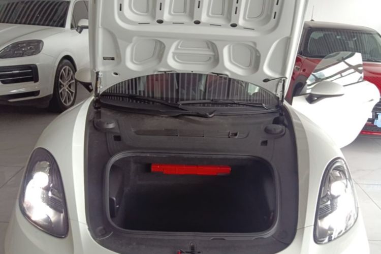 Used Porsche 718 2018 Cayman 2.0T Engine Bay