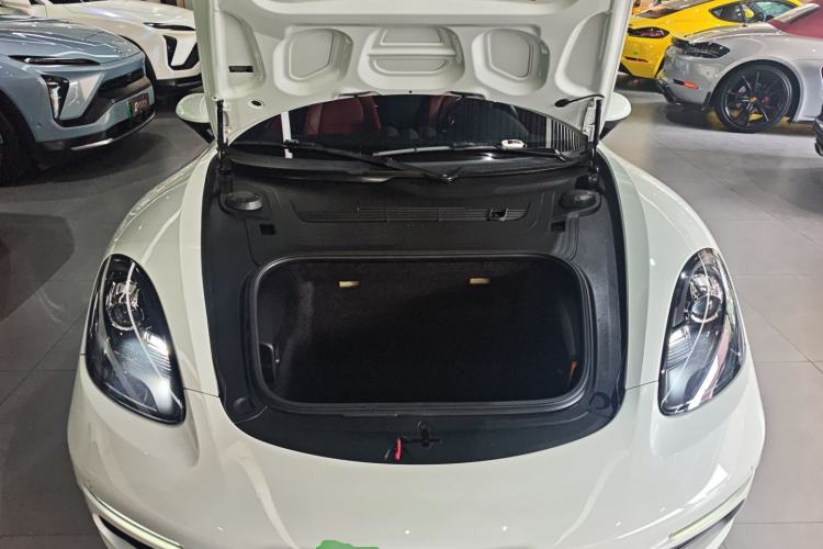 Used Porsche 718 2018 Cayman 2.0T Engine Bay