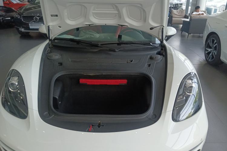 Used Porsche 718 2018 Cayman 2.0T Engine Bay