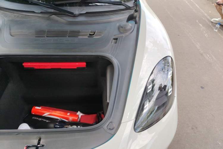 Used Porsche 718 2018 Cayman 2.0T Engine Bay Left