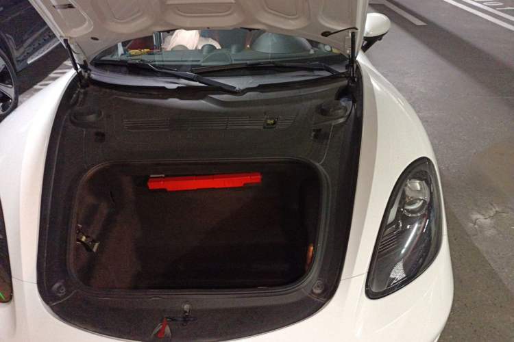 Used Porsche 718 2018 Boxster 2.0T Engine Bay Left