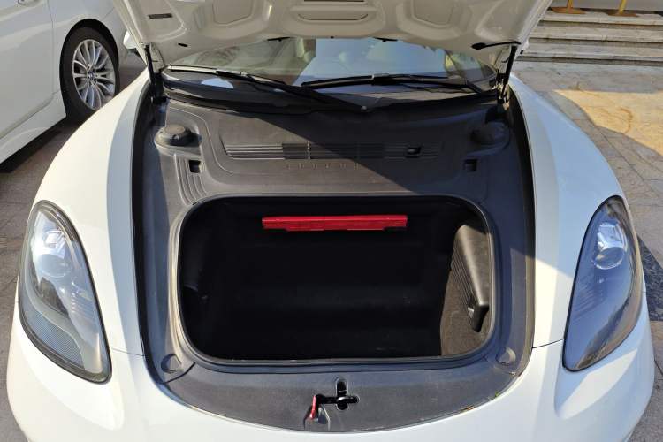 Used Porsche 718 2018 Boxster 2.0T Engine Bay
