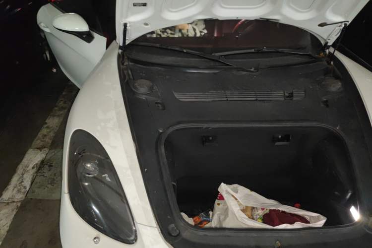 Used Porsche 718 2018 Boxster 2.0T Engine Bay Right
