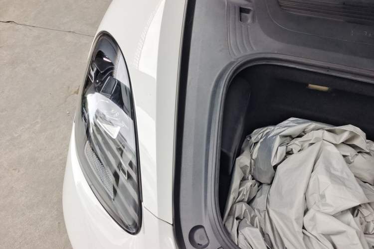 Used Porsche 718 2018 Boxster 2.0T Engine Bay Right