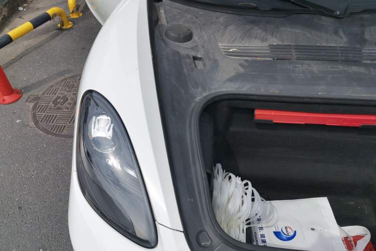 Used Porsche 718 2018 Cayman 2.0T Engine Bay Right
