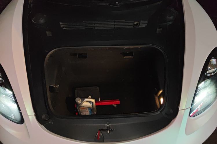Used Porsche 718 2018 Cayman 2.0T Engine Bay