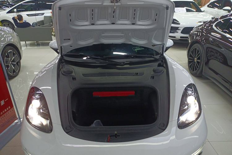 Used Porsche 718 2018 Cayman 2.0T Engine Bay