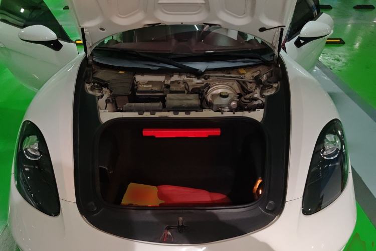 Used Porsche 718 2018 Boxster 2.0T Engine Bay