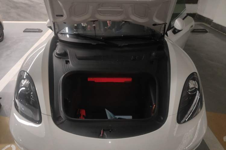 Used Porsche 718 2018 Cayman 2.0T Engine Bay