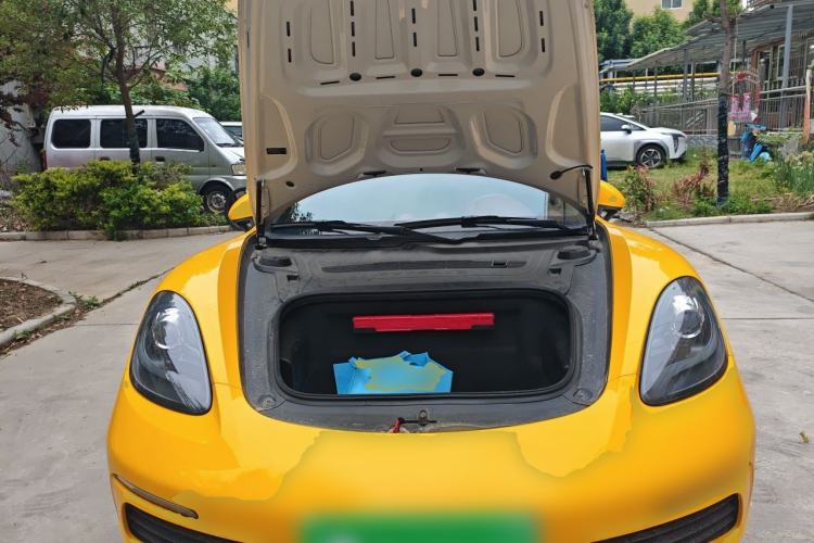 Used Porsche 718 2018 Boxster 2.0T Engine Bay