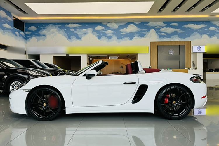 Used Porsche 718 2018 Boxster 2.0T Exterior 2