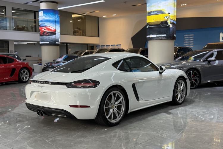 Used Porsche 718 2018 Cayman 2.0T Exterior 3