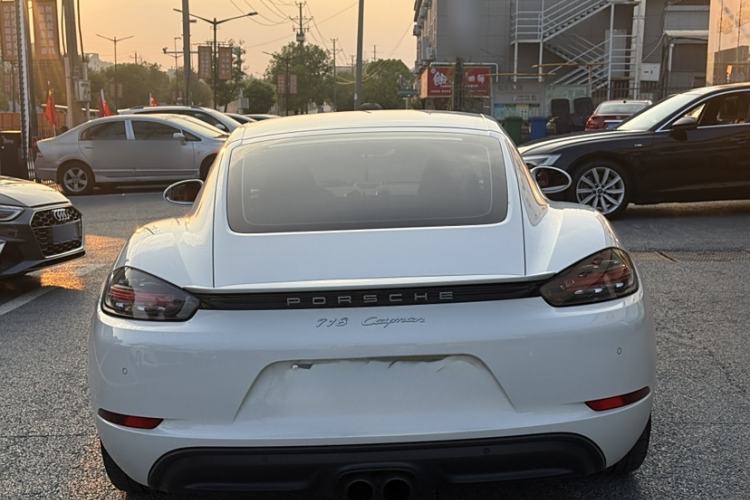 Used Porsche 718 2018 Cayman 2.0T Exterior 4