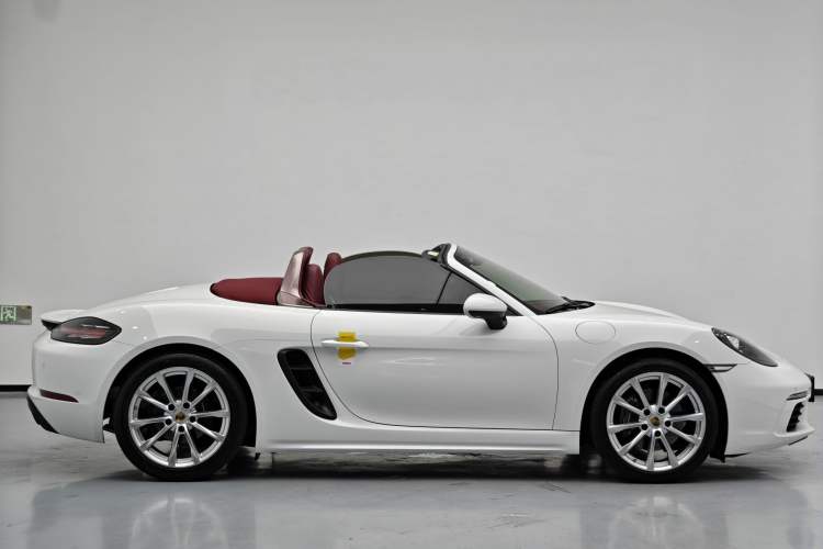 Used Porsche 718 2018 Boxster 2.0T Exterior 5