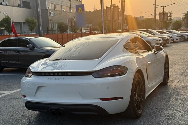 Used Porsche 718 2018 Cayman 2.0T Exterior 5