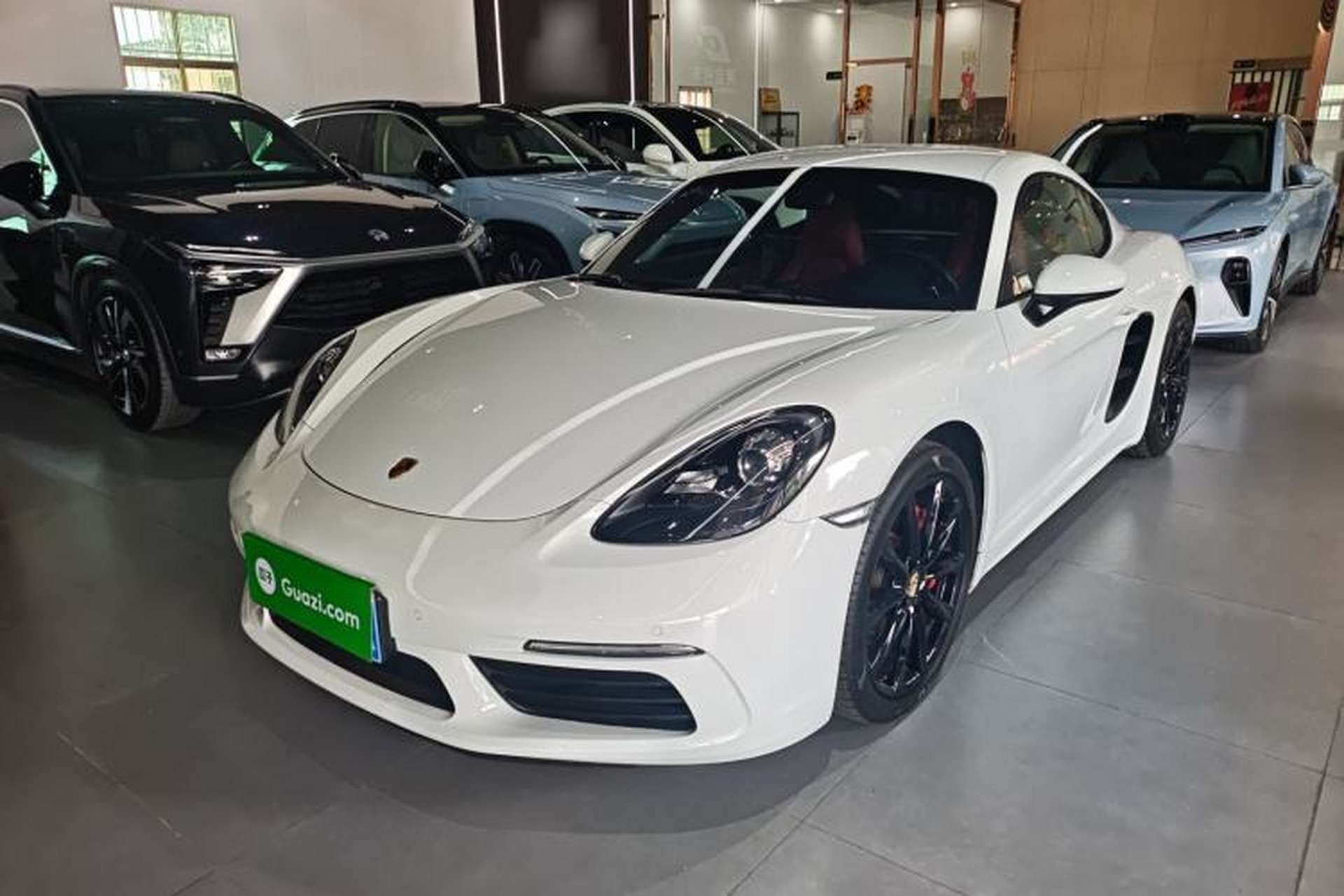 Used Porsche 718 2018 Cayman 2.0T Front Left 45 Deg