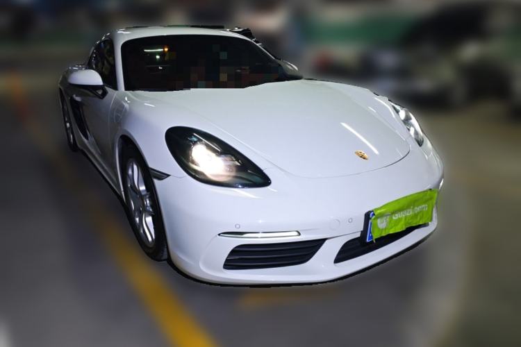 Used Porsche 718 2018 Cayman 2.0T Front Right 45 Deg