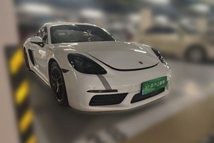 Used Porsche 718 2018 Cayman 2.0T Front Right 45 Deg