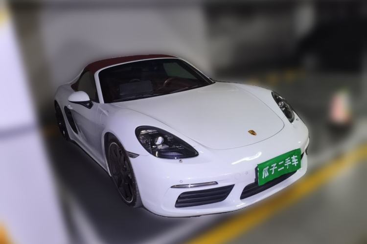 Used Porsche 718 2018 Boxster 2.0T Front Right 45 Deg