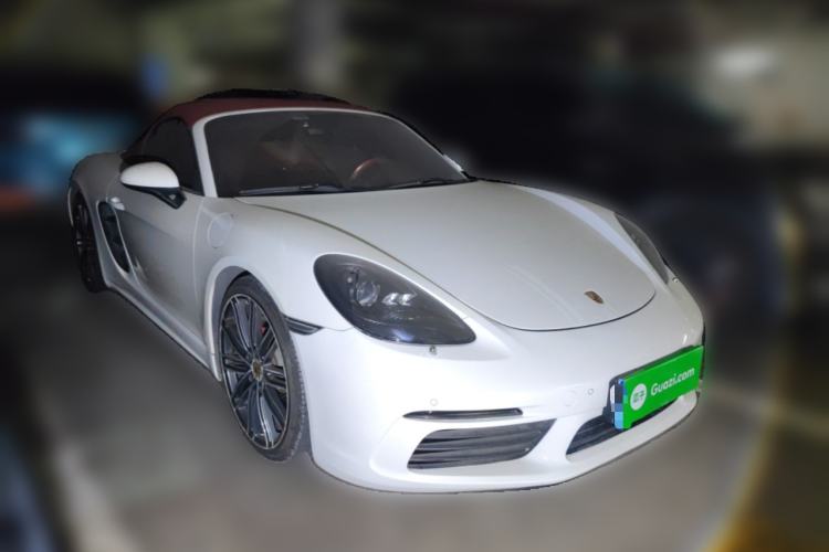 Used Porsche 718 2018 Boxster 2.0T Front Right 45 Deg