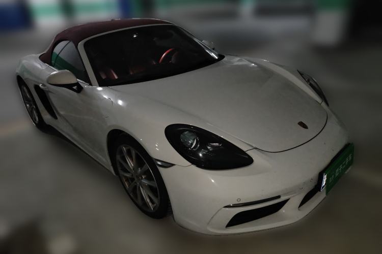 Used Porsche 718 2018 Boxster 2.0T Front Right 45 Deg