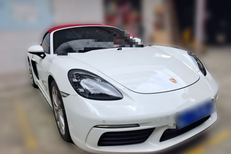 Used Porsche 718 2018 Boxster 2.0T Front Right 45 Deg
