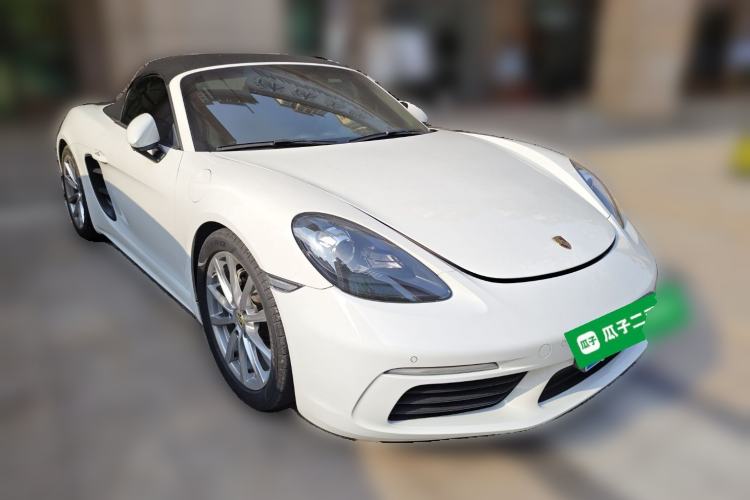 Used Porsche 718 2018 Boxster 2.0T Front Right 45 Deg