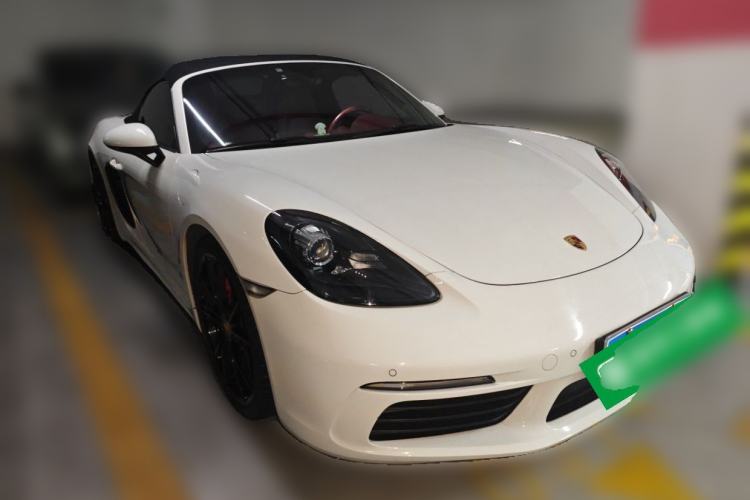 Used Porsche 718 2018 Boxster 2.0T Front Right 45 Deg