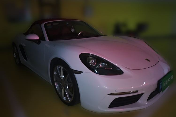 Used Porsche 718 2018 Boxster 2.0T Front Right 45 Deg