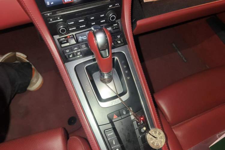 Used Porsche 718 2018 Cayman 2.0T Gear Lever