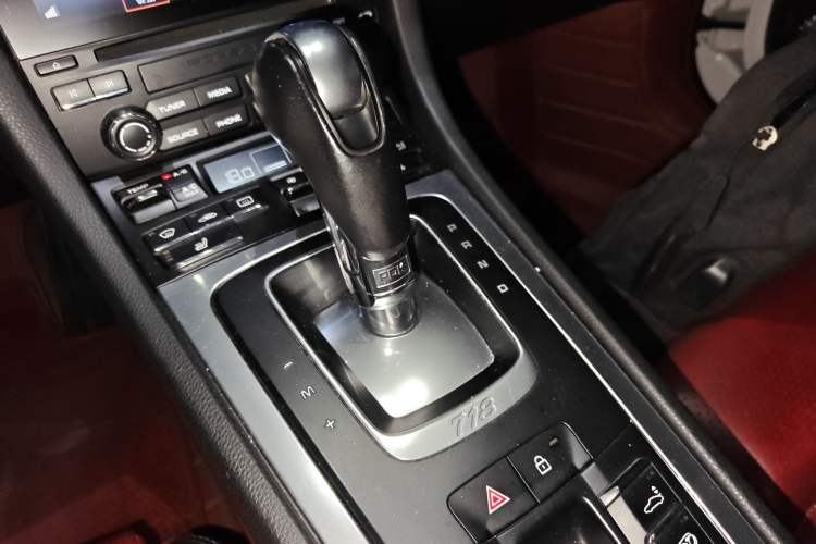 Used Porsche 718 2018 Boxster 2.0T Gear Lever