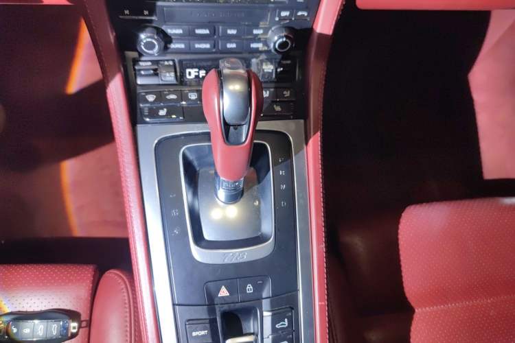Used Porsche 718 2018 Boxster 2.0T Gear Lever