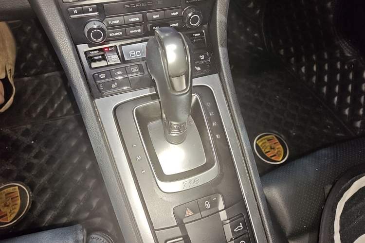 Used Porsche 718 2018 Cayman 2.0T Gear Lever