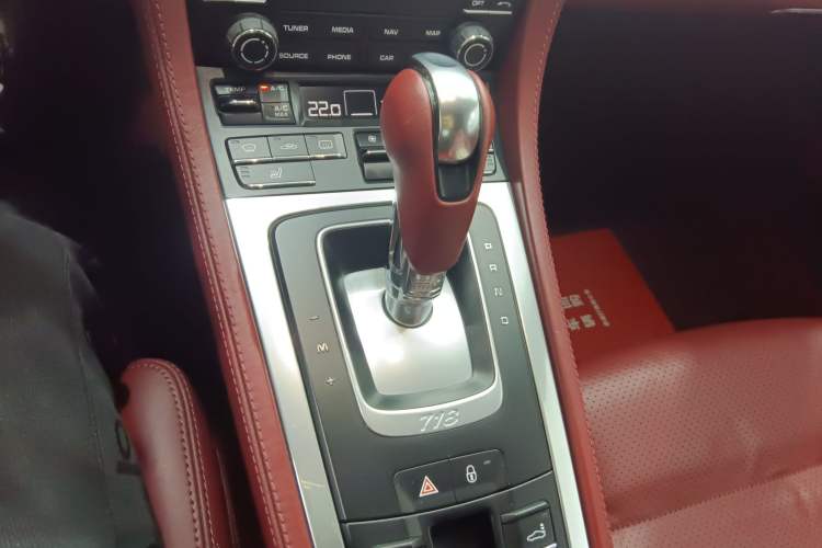 Used Porsche 718 2018 Boxster 2.0T Gear Lever