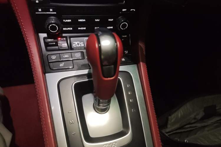 Used Porsche 718 2018 Boxster 2.0T Gear Lever