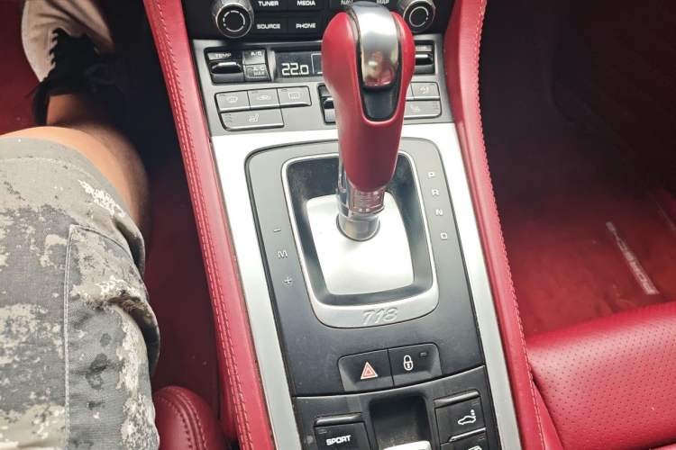 Used Porsche 718 2018 Boxster 2.0T Gear Lever