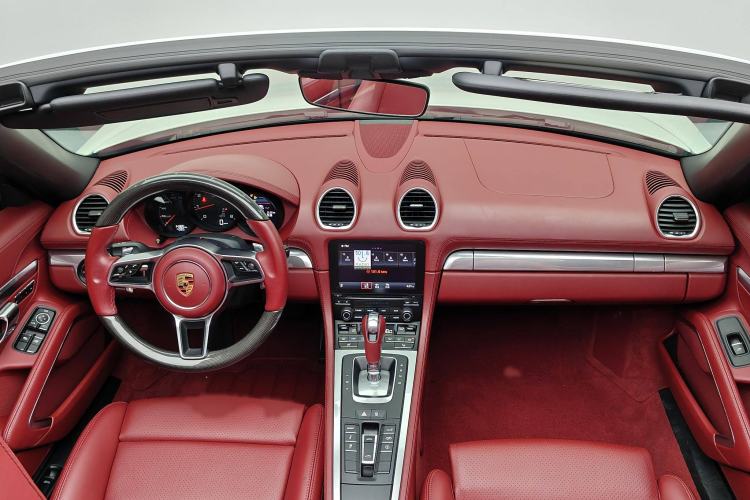 Used Porsche 718 2018 Boxster 2.0T Interior 1