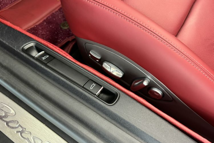Used Porsche 718 2018 Boxster 2.0T Interior 2