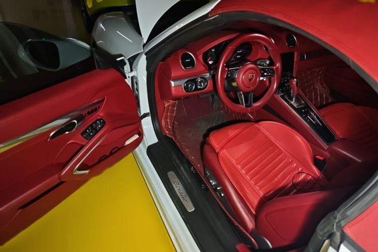 Used Porsche 718 2018 Boxster 2.0T Interior 3