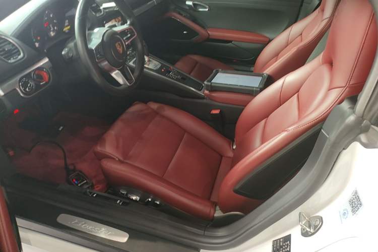 Used Porsche 718 2018 Boxster 2.0T Left Front Seat