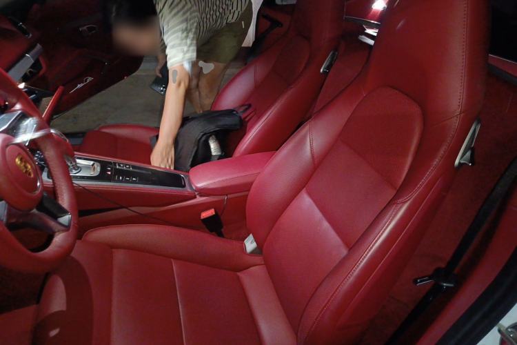 Used Porsche 718 2018 Cayman 2.0T Left Front Seat