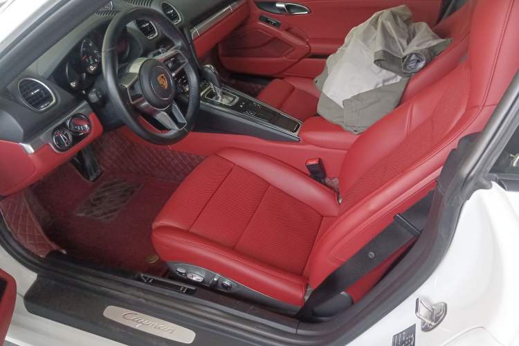 Used Porsche 718 2018 Cayman 2.0T Left Front Seat