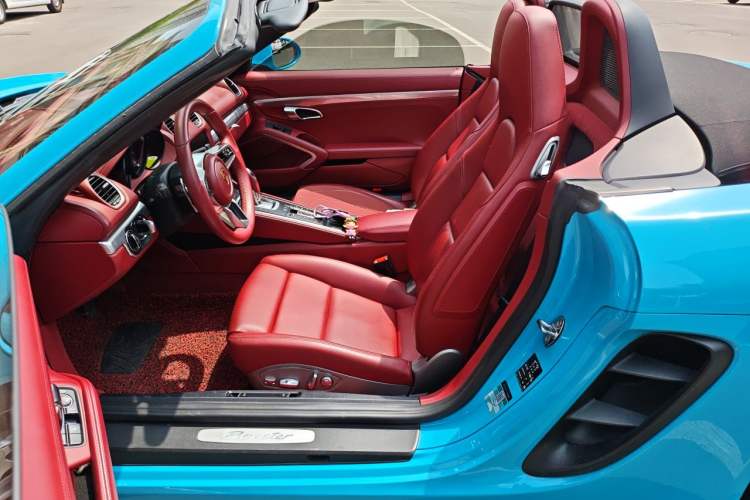 Used Porsche 718 2018 Boxster 2.0T Left Front Seat