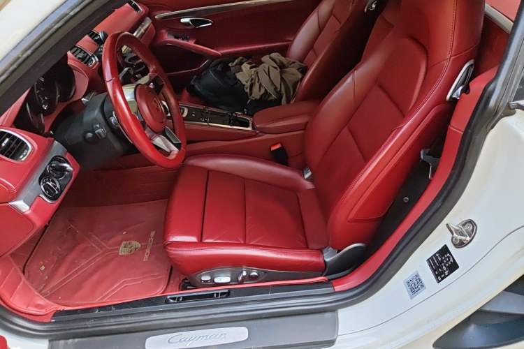 Used Porsche 718 2018 Cayman 2.0T Left Front Seat