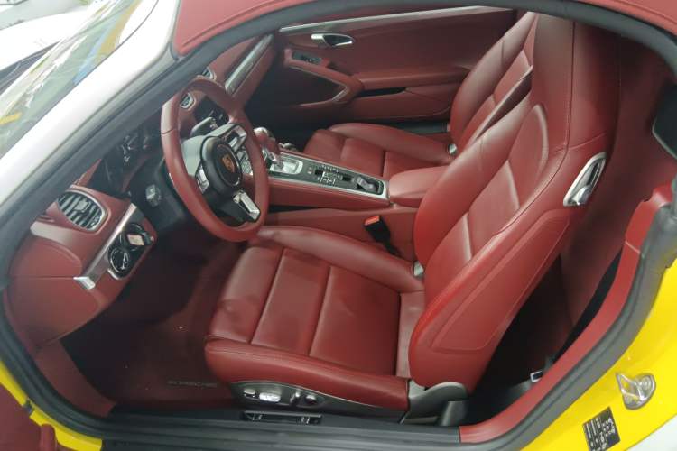Used Porsche 718 2018 Boxster 2.0T Left Front Seat