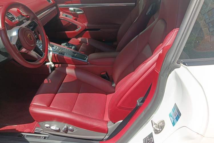 Used Porsche 718 2018 Cayman 2.0T Left Front Seat